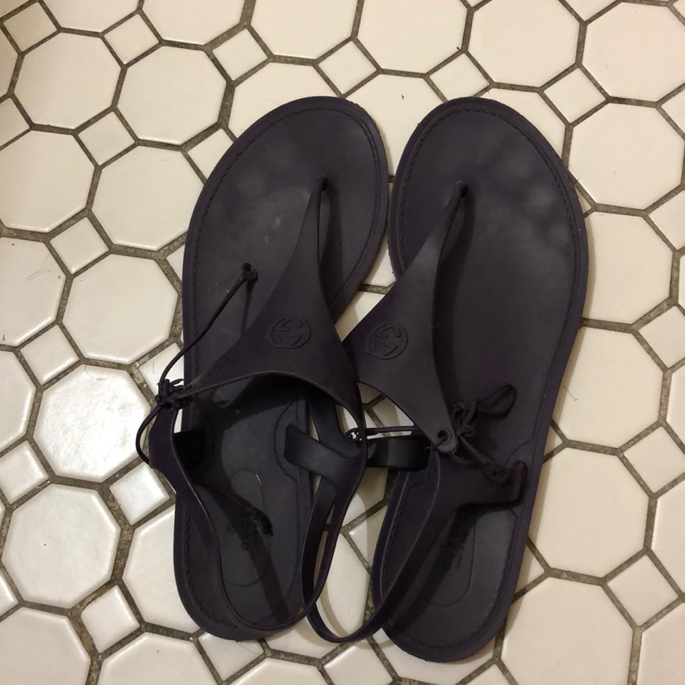 Gucci jelly sandals